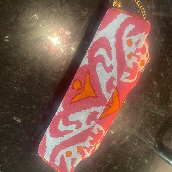 DANA GIBSON PINK IKAT CLUTCH - Picture 3 of 5